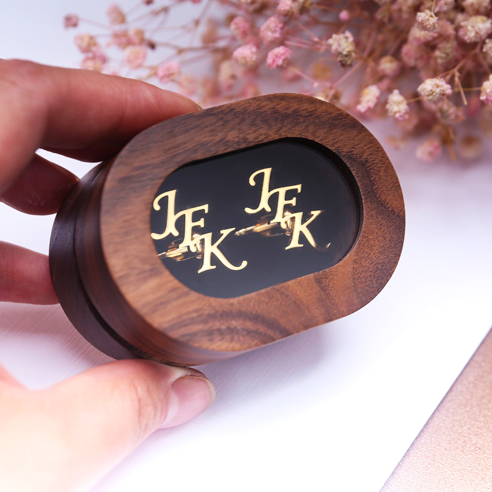 Wooden Letter Sign - 남성용 맞춤형 첫 글자 커프스 단추,